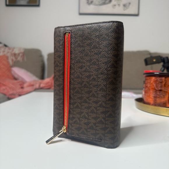 Tri-Fold MK Wallet - Picture 4 of 8